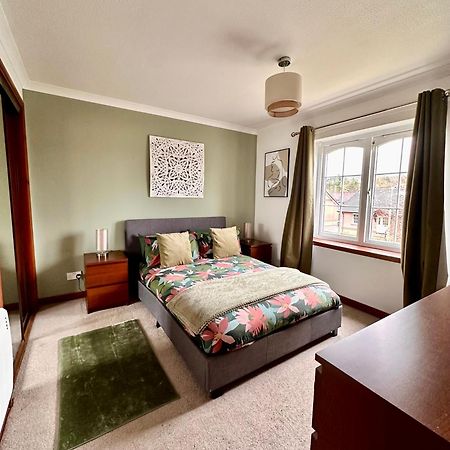 Apartment With Parking, Close To The Raigmore Hospital インヴァネス エクステリア 写真
